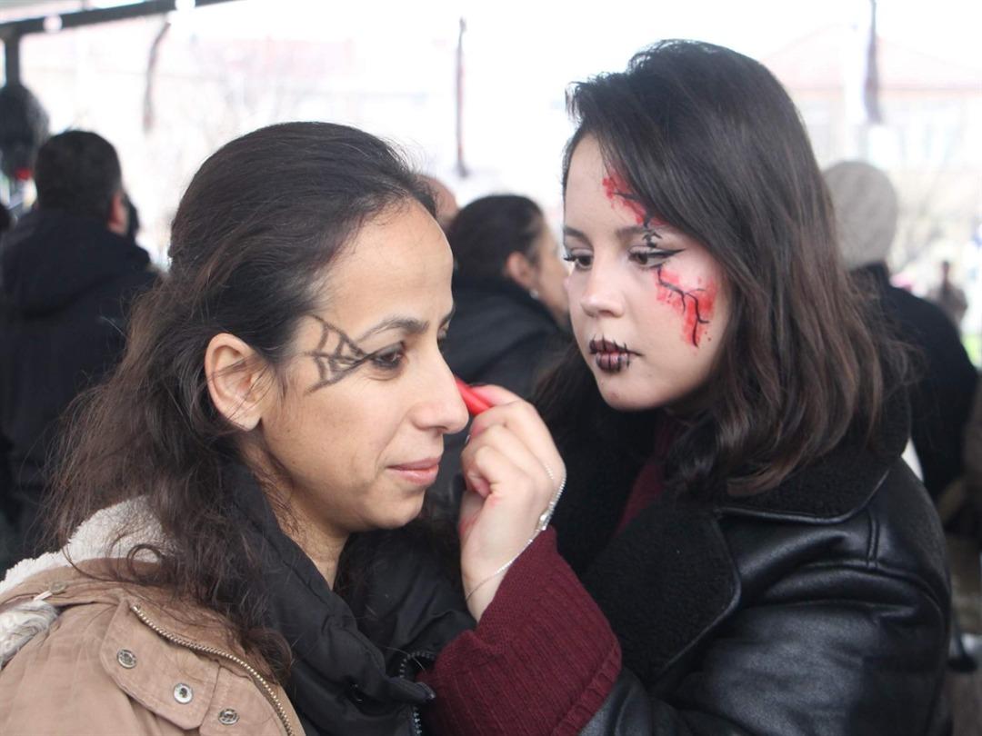 Hallowen değil Koleda! Renkli g&ouml;r&uuml;nt&uuml;lerin adresi Kırıkkale: Bin yıllık geleneği b&ouml;yle kutladılar 6