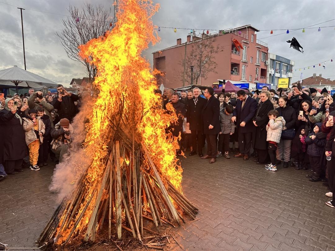 Hallowen değil Koleda! Renkli g&ouml;r&uuml;nt&uuml;lerin adresi Kırıkkale: Bin yıllık geleneği b&ouml;yle kutladılar 7