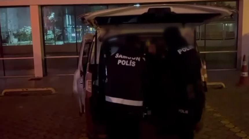 Yer: Samsun! Bir kişiyi darbedip polis aracına zarar veren 2 zanlı tutuklandı