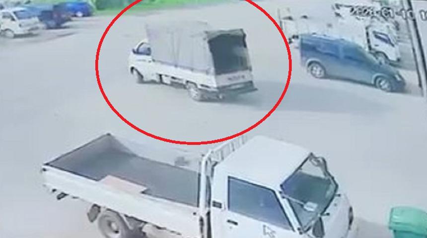 Bursa'da fırtına hayatı olumsuz etkiledi! Hızı 105 km'yi buldu