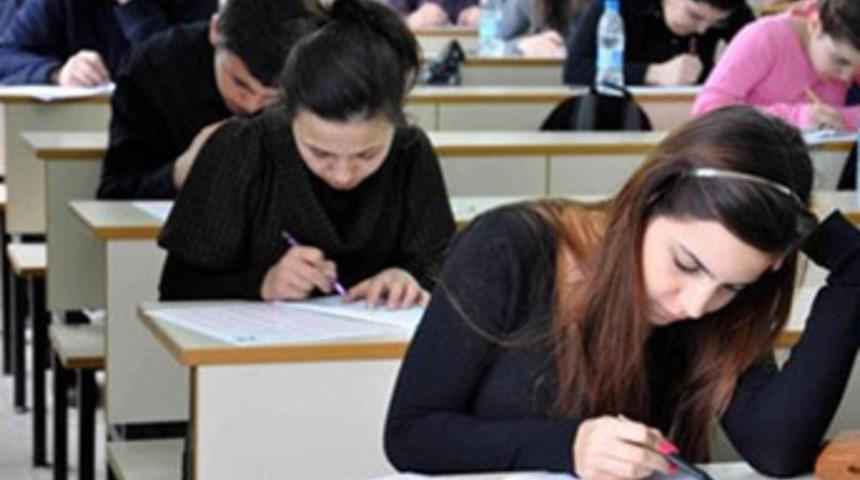 Öğrencilere her ay 1000 lira burs