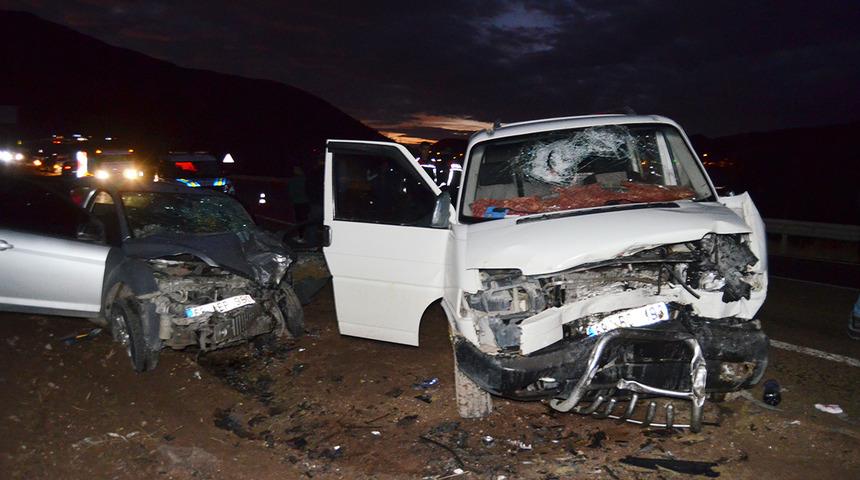 Akasaray'da feci kaza! 2&rsquo;i ağır 6 yaralı