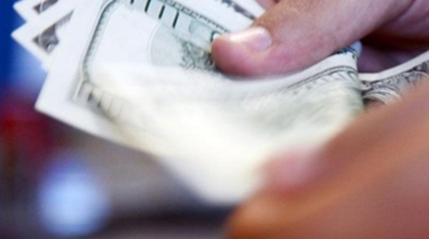 Garsona 3 bin dolar bahşiş