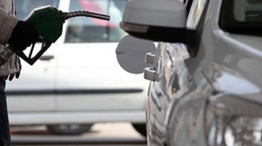 Benzine zam geldi