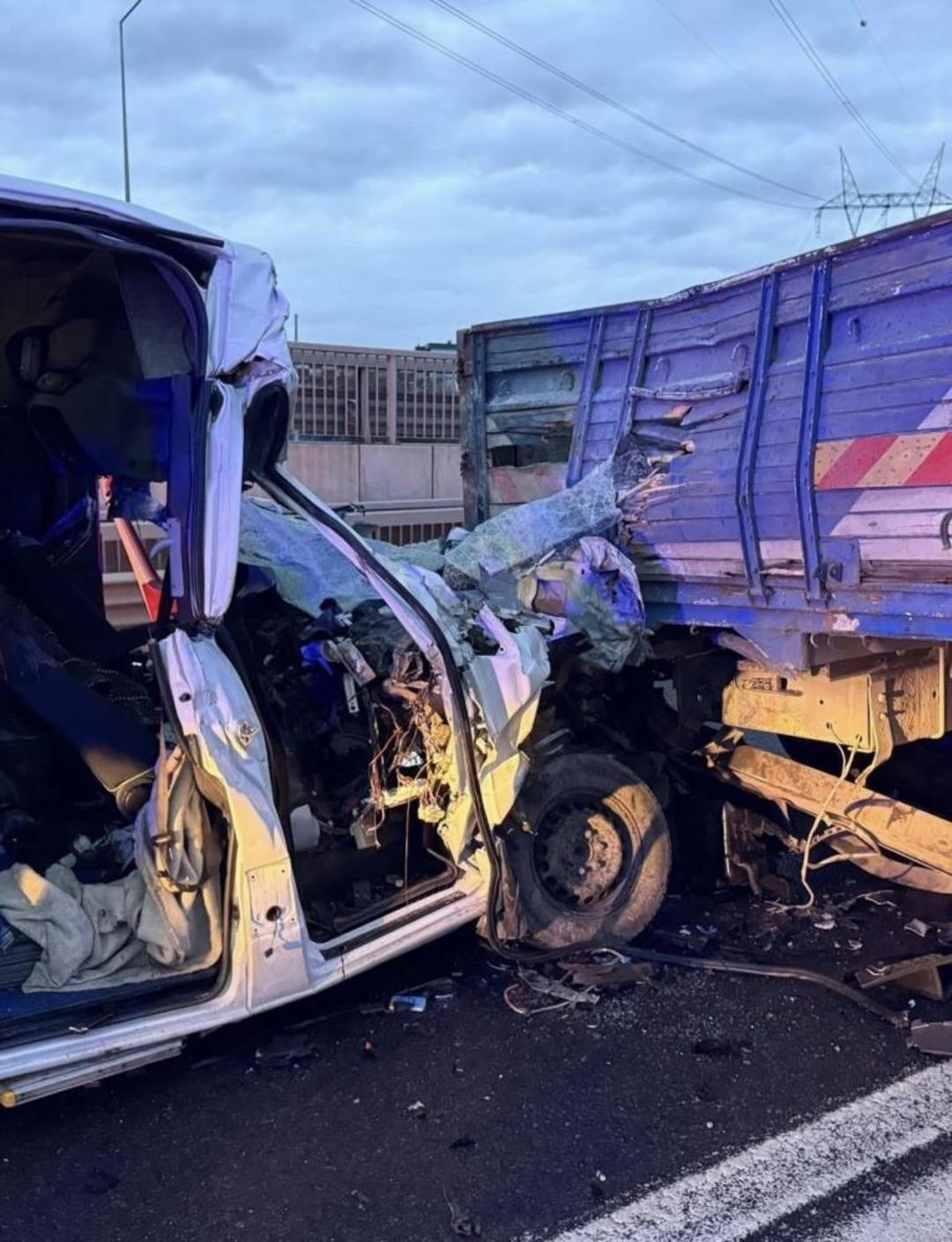 Kocaeli deki kazada ağır yaralanan iş&ccedil;i hayatını kaybetti 1