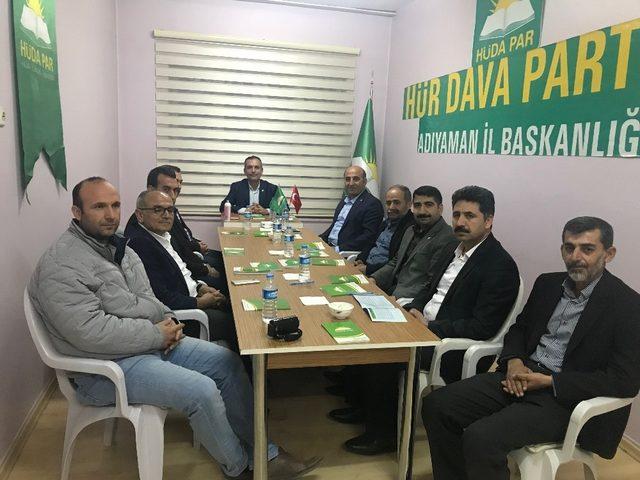 Başkan Deniz siyasi parti başkanlarıyla bir araya geldi