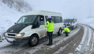 Jandarmadan s&uuml;r&uuml;c&uuml;lere hayati uyarılar