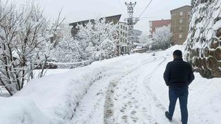 Hakkari’de 310 yerleşim yeri ulaşıma açıldı