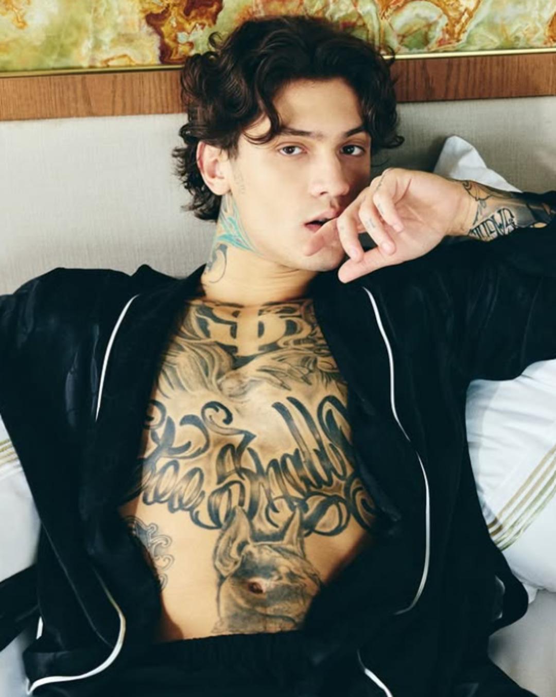 Berfu Yenenler in o sözleri Çakal ı çıldırttı: “Bir tarafım ağzının payını ver diyor..." 2