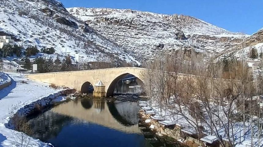 847 yıllık Haburman K&ouml;pr&uuml;s&uuml;, ilk g&uuml;nk&uuml; ihtişamı ile ayakta