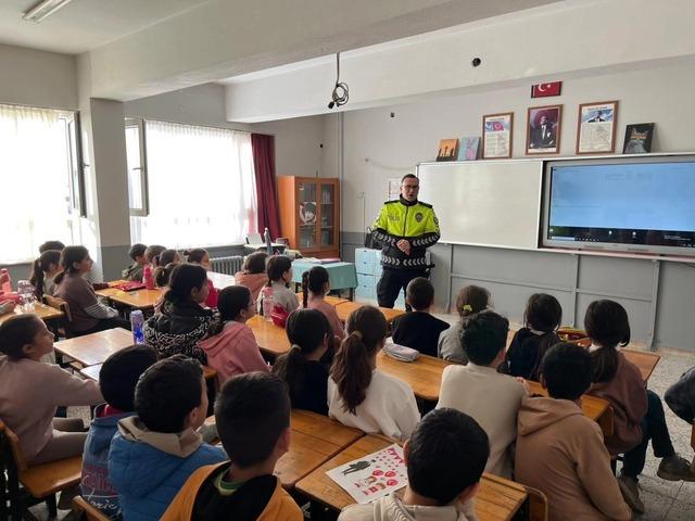 Nazilli’de öğrencilere güvenli trafik eğitimi 1