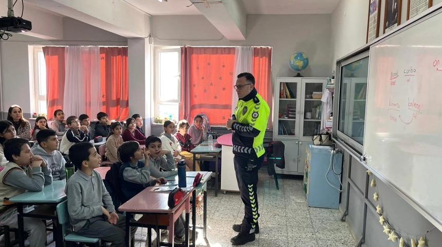 Nazilli&rsquo;de &ouml;ğrencilere g&uuml;venli trafik eğitimi