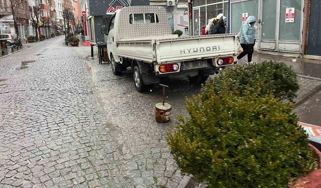 Eskişehir’de üç araçlık yere tek başına park etti 2