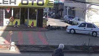 Karaman’da motosikletlinin yaralandığı kaza kameraya yansıdı