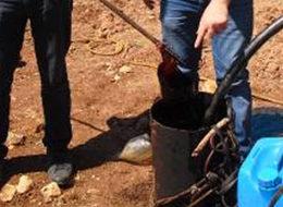 Su ararken petrol buldu