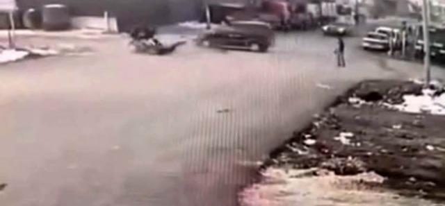 Gaziantep&rsquo;te kaza: Hafif ticari ara&ccedil; motosiklete, motosiklet yayaya &ccedil;arptı 1