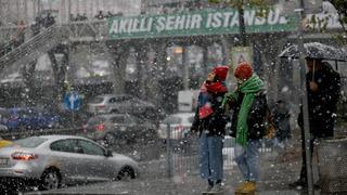 Bakanlık ve AKOM'dan peş peşe uyarı! İstanbul'da sabah evden çıkacaklar için saat verildi