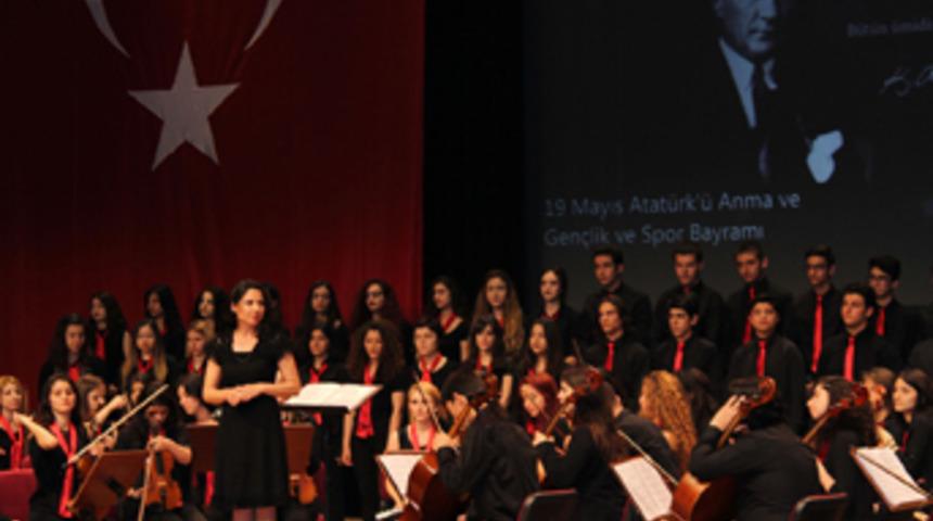 Biltek Okulları öğrencileri başarıya doymuyor