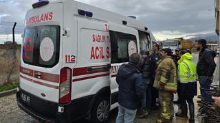 Manisa'da kazı sırasında göçük altında kalan işçi yaralandı