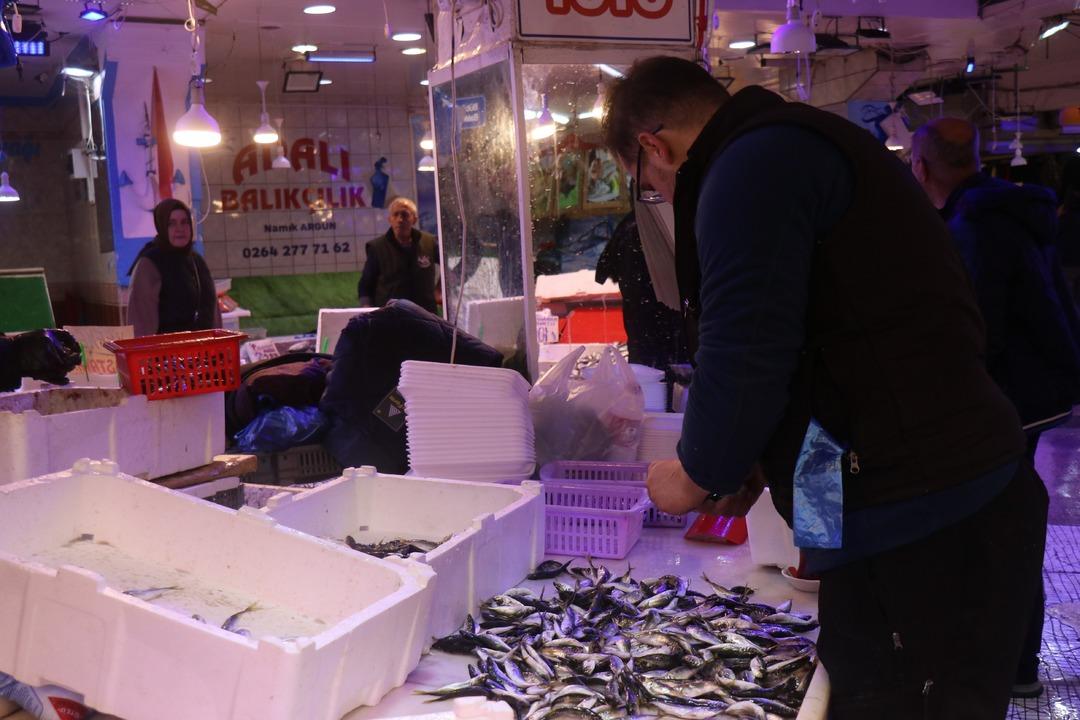 Tezgahlar doldu, fiyatlar dibi g&ouml;rd&uuml;  Ge&ccedil;en seneden daha uygun  3