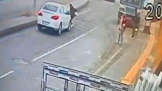 Siirt’te otomobilin yayaya çarptığı anlar kameraya yansıdı