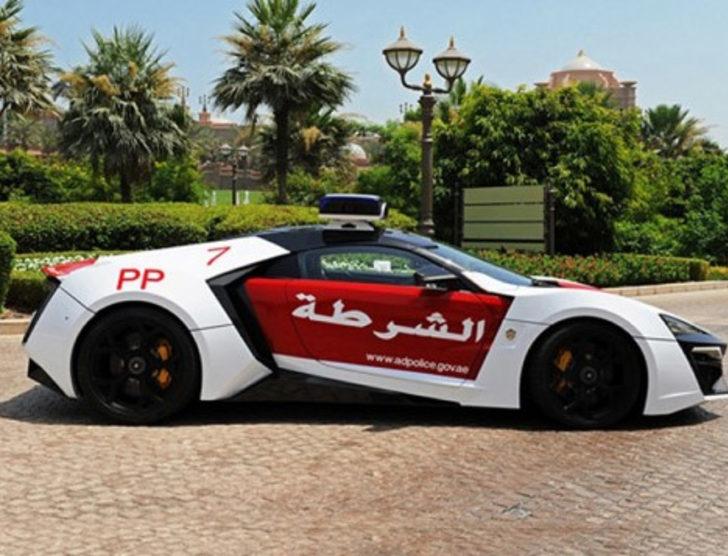 Dünyanın en pahalı polis arabası G4