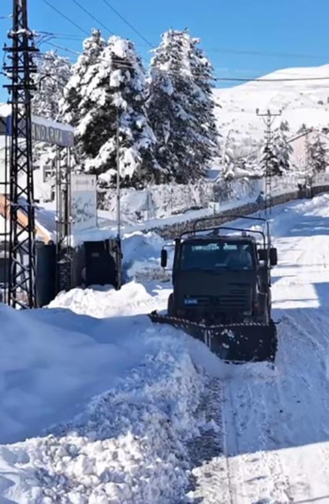 Hozat’ta jandarmadan kış mesaisi 1