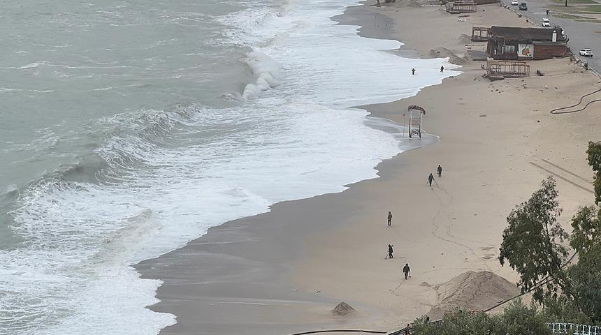 T&uuml;rkiye'nin başta gelen yazlık beldesi: Denizin rengi değişti!