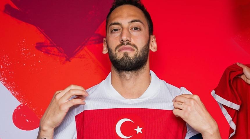 Hakan &Ccedil;alhanoğlu beklenen imzayı atıyor! Resmi a&ccedil;ıklama an meselesi