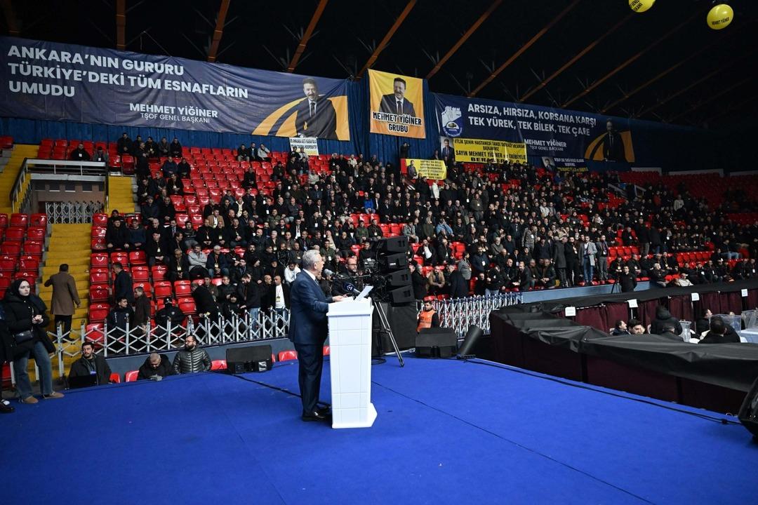 Mansur Yavaş, Ankara daki trafik sıkışıklığının nedenini a&ccedil;ıkladı! "Başka hi&ccedil;bir işe yaramıyorlar" 2