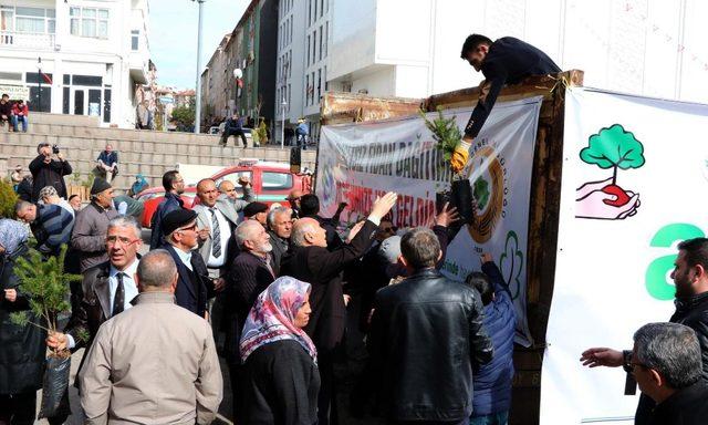 Yozgat’ta 10 bin fidan dağıtıldı