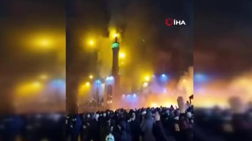 İran'daki protestolarla ilgili &ccedil;arpıcı iddia! Sayı 10 bini aştı