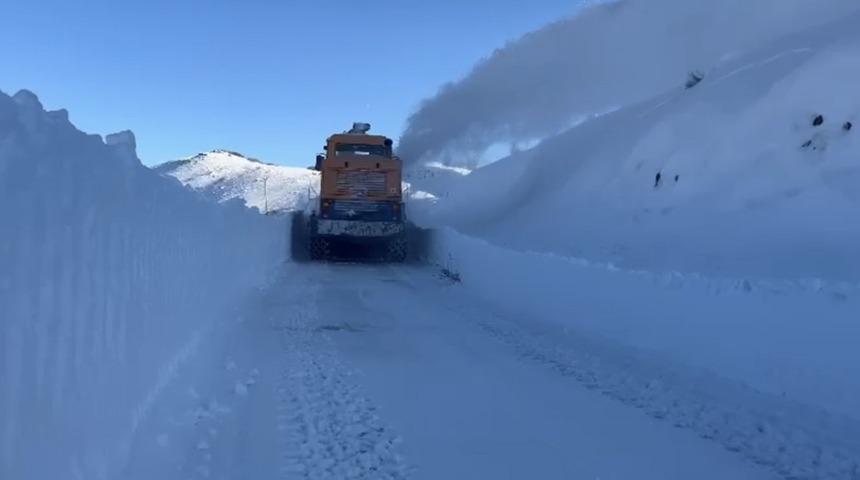 Elazığ&rsquo;da kapalı 93 k&ouml;y yolunda &ccedil;alışmalar s&uuml;r&uuml;yor