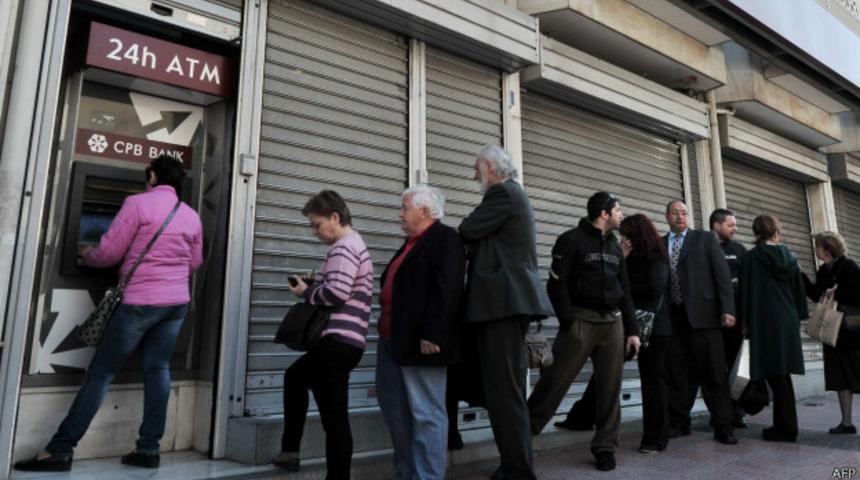 Yunanistan: Bankalardan para çekilmesi 'kaygı yaratıyor'