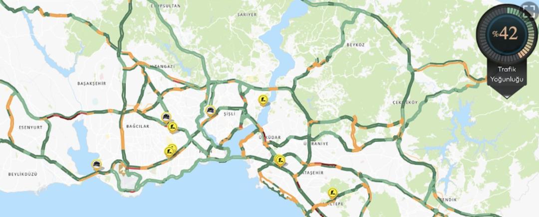 İstanbul&rsquo;da alışılmış manzara değişti! Haftanın ilk g&uuml;n&uuml; yollar boş kaldı 2