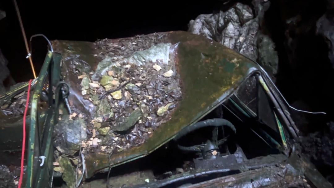 Keşif i&ccedil;in girdikleri mağarada g&ouml;rd&uuml;kleri manzara şaşkına &ccedil;evirdi! 1