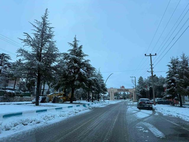 İhsaniye&rsquo;de yoğun kar yağışı 1