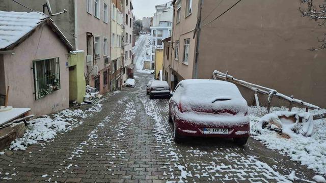 Tekirdağ&rsquo;da kar hasreti sona erdi: Beyaz manzaralar 4