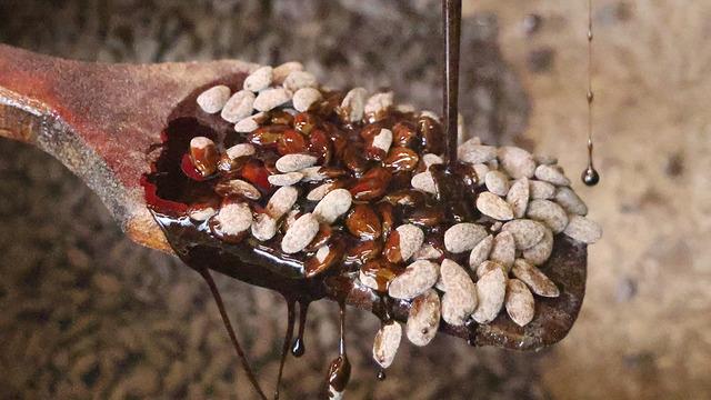 İlk defa yapıldı, seri üretime geçildi: Türk kahveli badem şekeri! 