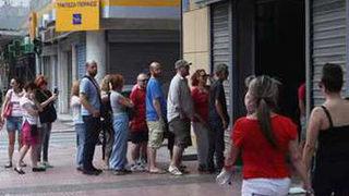 Yunanistan’da bugün bankalar açılmayacak