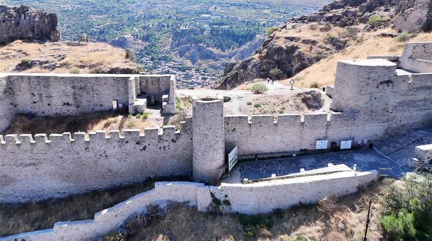 363 yıllık tek firar ortaya &ccedil;ıktı: Duvardaki delik gizemi &ccedil;&ouml;z&uuml;ld&uuml;!