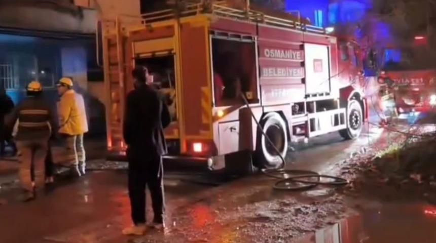 Osmaniye&rsquo;de m&uuml;stakil evde &ccedil;ıkan yangın s&ouml;nd&uuml;r&uuml;ld&uuml;