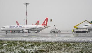 İstanbul Havalimanı'nda pistteki kar miktarı anlık takip ediliyor