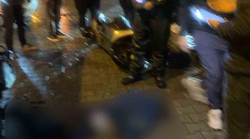 Marmaris&rsquo;te belediye kamyonu ile motosiklet &ccedil;arpıştı: 1 yaralı