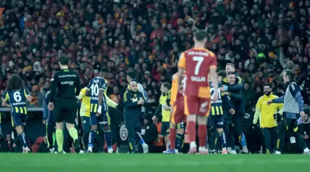 Süper Kupa da seremoni öncesi kavga! TFF yöneticileri birbirine girdi: Yumruklar havada uçuştu 3