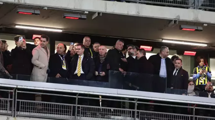 S&uuml;per Kupa'da seremoni &ouml;ncesi kavga! TFF y&ouml;neticileri birbirine girdi: Yumruklar havada u&ccedil;uştu