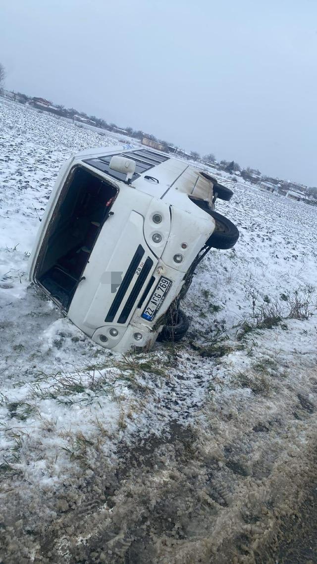 Edirne’de minibüs kazası: 1 yaralı 1
