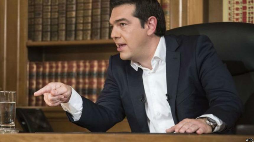 Yunanistan Başbakanı Tsipras: Euro'da kalmamız için tek yol imzalamaktı