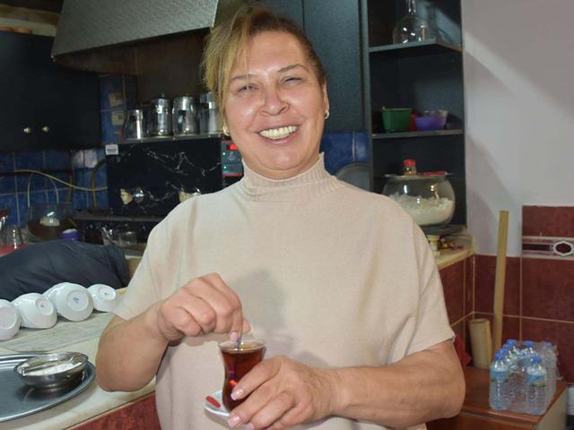 25 yıllık başkanı geride bırakıp ilk kadın başkan oldu!