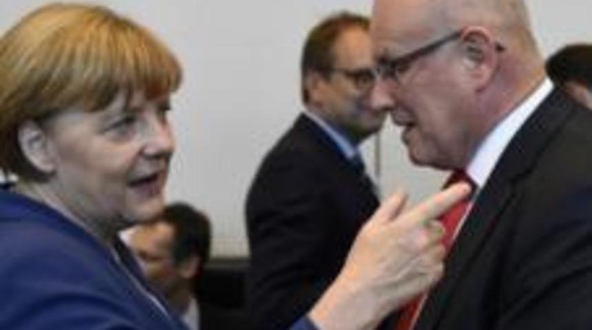 Yunanistan kurtarma paketi Bundestag'da